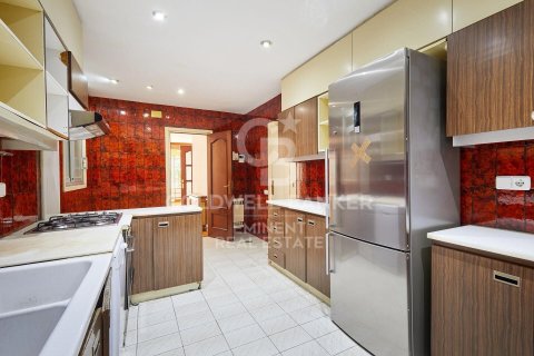 Купить квартиру в Барселона, Испания с 4 спальни, 180м², № 5468 - фото 9