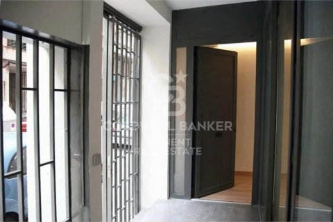 Apartamento de 2 dormitorios en venta en Barcelona, Cataluña, Spain № 5466 - foto 15