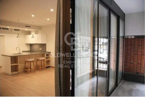 Apartamento de 2 dormitorios en venta en Barcelona, Cataluña, Spain № 5466 - foto 14
