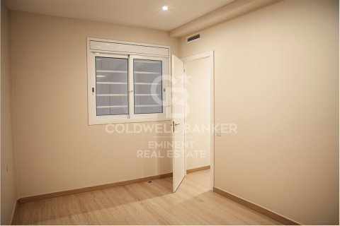 Apartamento de 2 dormitorios en venta en Barcelona, Cataluña, Spain № 5466 - foto 9
