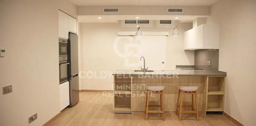 Apartamento de 2 dormitorios en venta en Barcelona, Cataluña, Spain № 5466