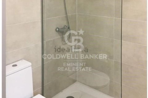 Apartamento de 2 dormitorios en venta en Barcelona, Cataluña, Spain № 5466 - foto 11