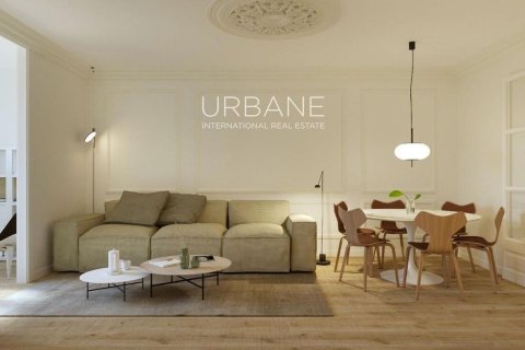 2 bedrooms apartment for sale in Eixample, Barcelona, Catalonia, Spain № 2660 - photo 2