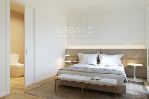 2 bedrooms apartment for sale in Eixample, Barcelona, Catalonia, Spain № 2660 - photo 3