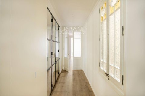2 bedrooms apartment for sale in Eixample, Barcelona, Catalonia, Spain № 2660 - photo 26