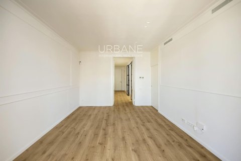 2 bedrooms apartment for sale in Eixample, Barcelona, Catalonia, Spain № 2660 - photo 30
