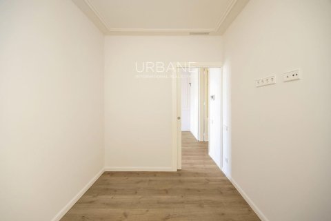 2 bedrooms apartment for sale in Eixample, Barcelona, Catalonia, Spain № 2660 - photo 18