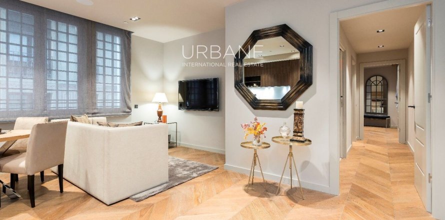 Apartamento de 2 dormitorios en venta en Ciudad Vieja, Barcelona, Cataluña, Spain № 2659