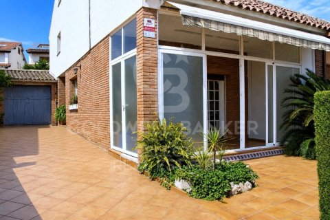 Сasa de 4 dormitorios en venta en Vilassar de Dalt, Barcelona, Cataluña, Spain № 7782 - foto 27