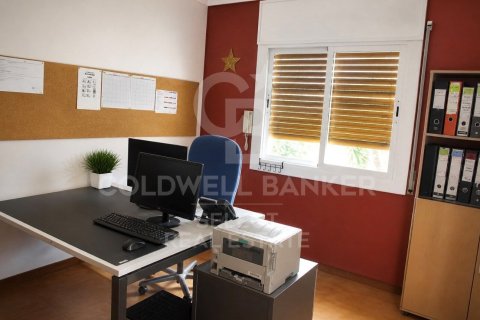 Сasa de 4 dormitorios en venta en Vilassar de Dalt, Barcelona, Cataluña, Spain № 7782 - foto 10