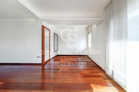 Apartamento de 2 dormitorios en venta en Barcelona, Cataluña, Spain № 7784 - foto 25