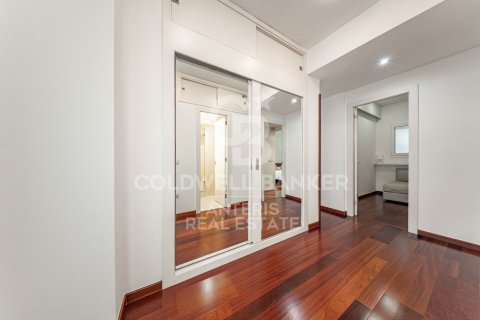 Apartamento de 2 dormitorios en venta en Barcelona, Cataluña, Spain № 7784 - foto 2