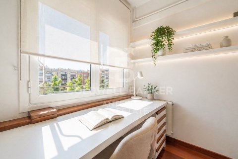 Apartamento de 2 dormitorios en venta en Barcelona, Cataluña, Spain № 7784 - foto 6