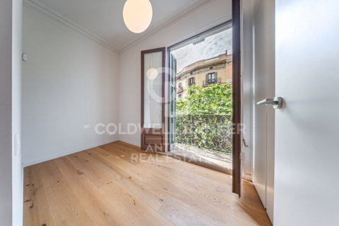 4 bedrooms apartment for sale in Barcelona, Catalonia, Spain № 7785 - photo 14