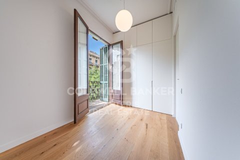 4 bedrooms apartment for sale in Barcelona, Catalonia, Spain № 7785 - photo 13