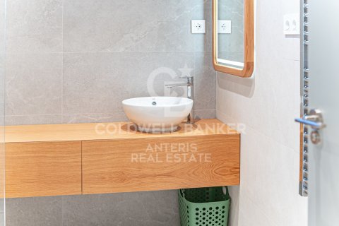 4 bedrooms apartment for sale in Barcelona, Catalonia, Spain № 7785 - photo 2