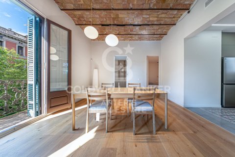 Apartamento de 4 dormitorios en venta en Barcelona, Cataluña, Spain № 7785