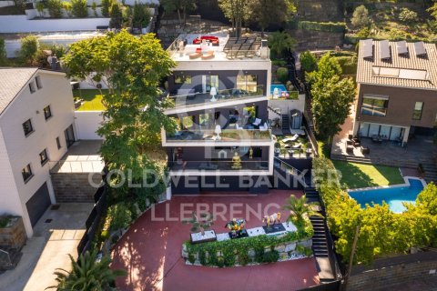 Сasa de 6 dormitorios en venta en Barcelona, Cataluña, Spain № 5964 - foto 1
