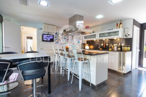 Сasa de 6 dormitorios en venta en Barcelona, Cataluña, Spain № 5964 - foto 23