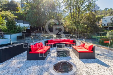 Сasa de 6 dormitorios en venta en Barcelona, Cataluña, Spain № 5964 - foto 4