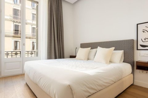 Apartamento de 4 dormitorios en venta en Passeig de Gracia Barcelona, Cataluña, Spain № 3402 - foto 16