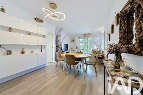 2 bedrooms apartment for sale in Sitges, Barcelona, Catalonia, Spain № 7366 - photo 15