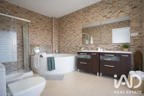 6 bedrooms house for sale in Salou, Tarragona, Catalonia, Spain № 8328 - photo 20