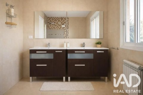 6 bedrooms house for sale in Salou, Tarragona, Catalonia, Spain № 8328 - photo 21