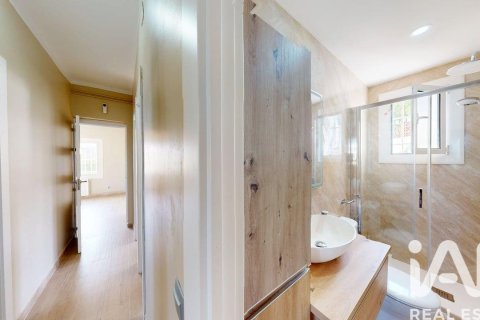 Сasa de 4 dormitorios en venta en Canet de Mar, Barcelona, Cataluña, Spain № 8325 - foto 8