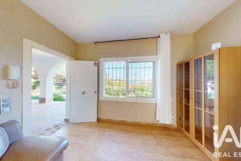 Сasa de 4 dormitorios en venta en Canet de Mar, Barcelona, Cataluña, Spain № 8325 - foto 30