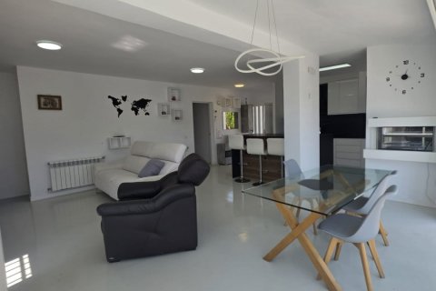Сasa de 4 dormitorios en venta en L'Ametlla de Mar, Tarragona, Cataluña, Spain № 8327 - foto 2