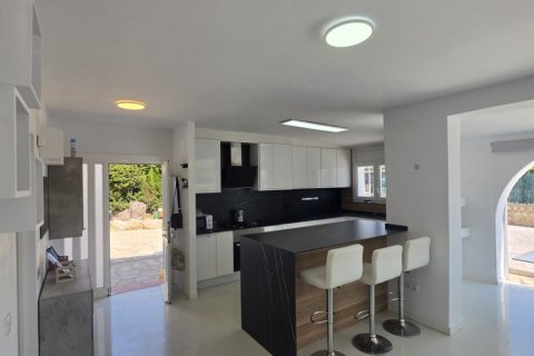 Сasa de 4 dormitorios en venta en L'Ametlla de Mar, Tarragona, Cataluña, Spain № 8327 - foto 12