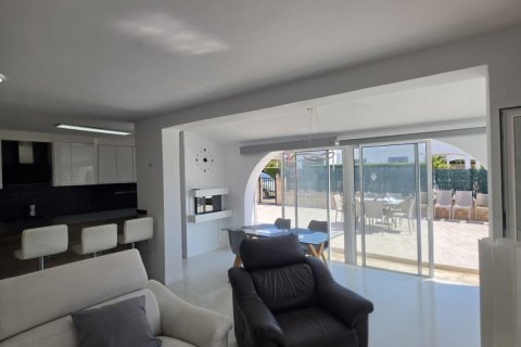 Сasa de 4 dormitorios en venta en L'Ametlla de Mar, Tarragona, Cataluña, Spain № 8327 - foto 9
