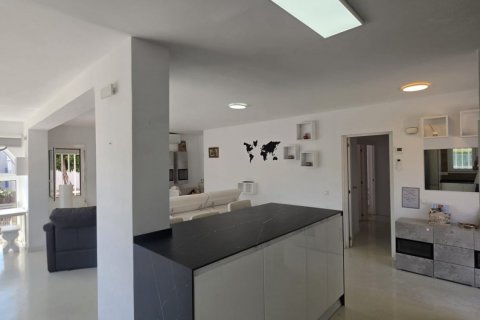 Сasa de 4 dormitorios en venta en L'Ametlla de Mar, Tarragona, Cataluña, Spain № 8327 - foto 15