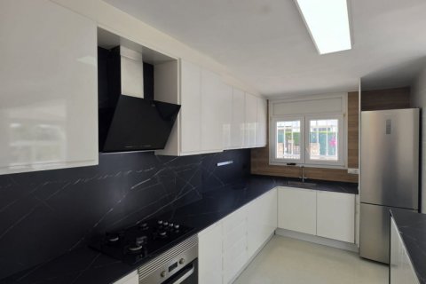 Сasa de 4 dormitorios en venta en L'Ametlla de Mar, Tarragona, Cataluña, Spain № 8327 - foto 14