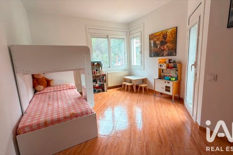 Сasa de 5 dormitorios en venta en Argentona, Barcelona, Cataluña, Spain № 8324 - foto 16