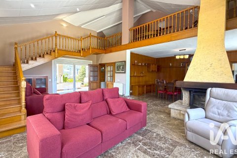 Сasa de 5 dormitorios en venta en Argentona, Barcelona, Cataluña, Spain № 8324 - foto 18