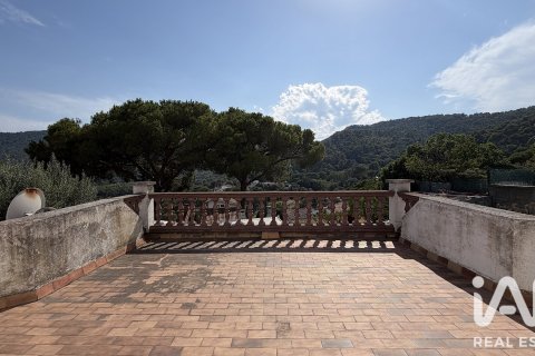 Сasa de 5 dormitorios en venta en Argentona, Barcelona, Cataluña, Spain № 8324 - foto 21