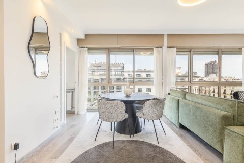 Ático de 2 dormitorios en venta en Barcelona, Cataluña, Spain № 6644 - foto 4