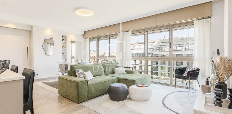 Ático de 2 dormitorios en venta en Barcelona, Cataluña, Spain № 6644
