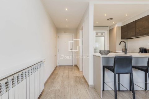 Ático de 2 dormitorios en venta en Barcelona, Cataluña, Spain № 6644 - foto 11