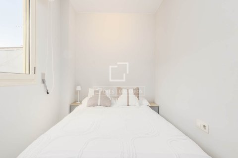 Ático de 2 dormitorios en venta en Barcelona, Cataluña, Spain № 6644 - foto 26