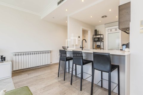 Ático de 2 dormitorios en venta en Barcelona, Cataluña, Spain № 6644 - foto 10