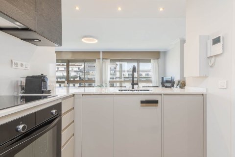 Ático de 2 dormitorios en venta en Barcelona, Cataluña, Spain № 6644 - foto 14