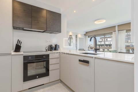 Ático de 2 dormitorios en venta en Barcelona, Cataluña, Spain № 6644 - foto 13
