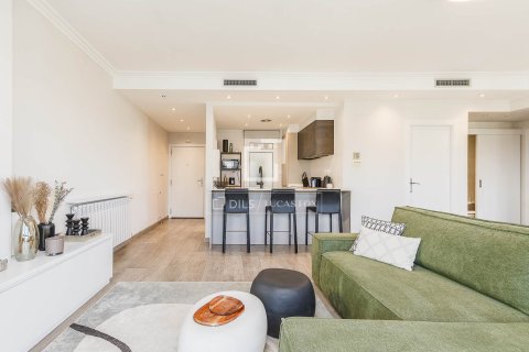 Ático de 2 dormitorios en venta en Barcelona, Cataluña, Spain № 6644 - foto 7