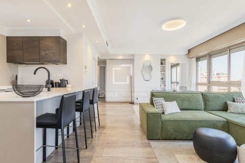 Ático de 2 dormitorios en venta en Barcelona, Cataluña, Spain № 6644 - foto 9