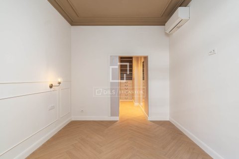 Купить квартиру в Барселона, Испания с 3 спальни, 159м², № 6646 - фото 23