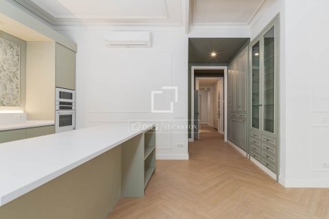 Купить квартиру в Барселона, Испания с 3 спальни, 159м², № 6646 - фото 26