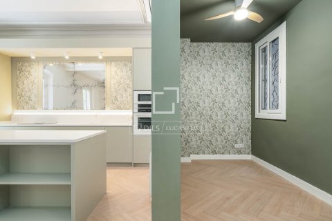 Купить квартиру в Барселона, Испания с 3 спальни, 159м², № 6646 - фото 8